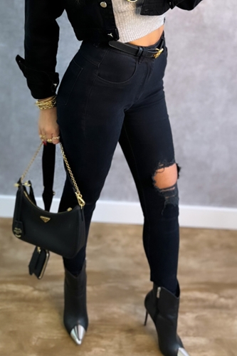 CALÇA SKINNY PRETA, como usar Calça Skinny preta, 10 looks com calça skinny  preta 